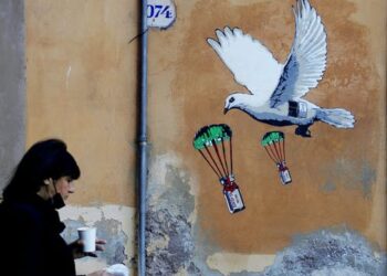 How the puzzle of viral vector vaccines was solved, leading to today’s COVID-19 shots