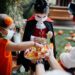 Simple safety tips for trick-or-treating after Fauci greenlighted Halloween 2021