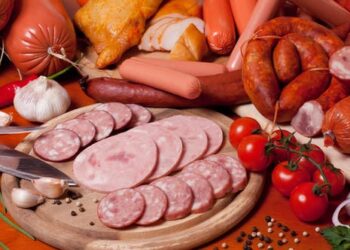Why nitrates and nitrites in processed meats are harmful – but those in vegetables aren’t