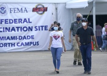 US vaccine rollout was close to optimal at reducing deaths and infections, according to a model comparing 17.5 million alternative approaches