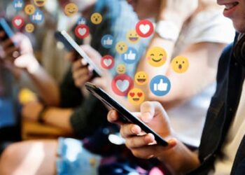 How social media can crush your self-esteem