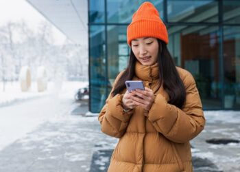 Texting for wellness: Using digital mental health tools for support in another COVID-19 winter