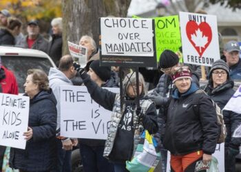 COVID-19 vaccine mandates would likely face legal hurdles in Canada