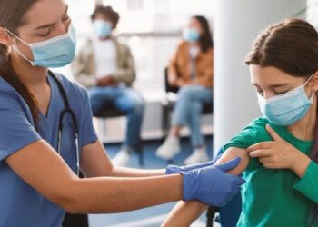 Uptake of children’s COVID vaccines is low in the UK – and their slow, confused approval is to blame