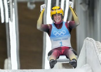 Elite athletes shouldn’t have to choose between their sport and pregnancy