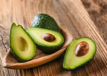 Avocados may cut the risk of heart disease