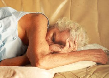Dementia: the quality of your night’s sleep can affect symptoms the next day – new research