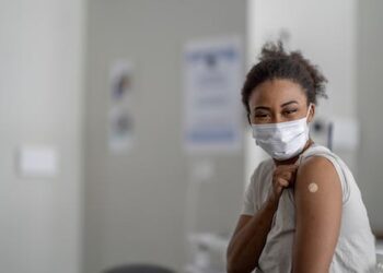 Low vaccine booster rates are now a key factor in COVID-19 deaths – and racial disparities in booster rates persist