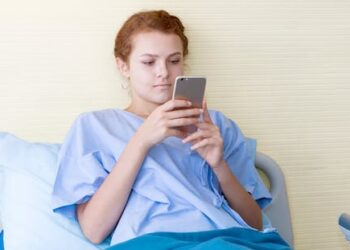 Finding community online after finding a lump: Social media and younger adults with cancer