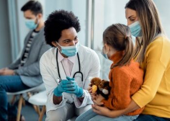 Flu, RSV and COVID-19: Advice from family doctors on how to get through this winter’s ‘tripledemic’