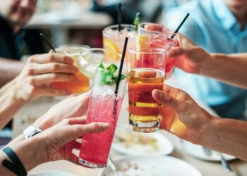 Canada’s new drinking guidelines don’t consider the social benefits of alcohol. But should they?