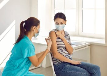 The COVID vaccine mandate in English care homes led to fewer staff – and may not have reduced resident deaths