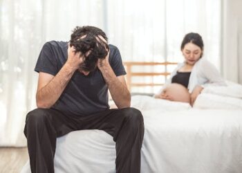 Mental illness in fathers may increase the risk of preterm birth – new research