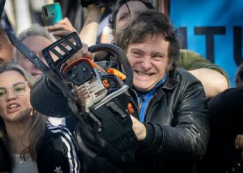 Health on the ballot as Argentina poised to elect ‘anarcho-capitalist’ bent on slashing social protections