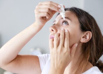 FDA’s latest warnings about eye drop contamination put consumers on edge − a team of infectious disease experts explain the risks