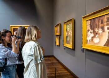 Could visiting a museum be the secret to a healthy life?