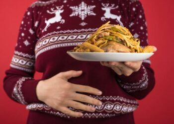 Do you eat with your eyes, your gut or your brain? A neuroscientist explains how to listen to your hunger during the holidays