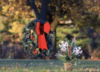 For many who are suffering with prolonged grief, the holidays can be a time to reflect and find meaning in loss