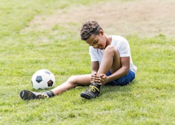 Children experience more injuries, stress and even burnout when they specialize in one sport