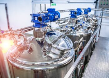 U.S. has found H5N1 flu virus in milk. Here’s why the risk to humans is likely low.