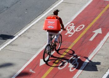 Gig platform workers need better health and well-being protections