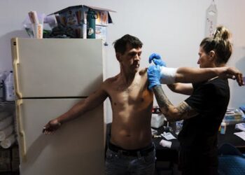 Xylazine wounds are a growing crisis among drug users in Philly − a nurse explains potential causes and proper treatment