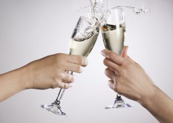 Drinking alcohol before conceiving a child could accelerate their aging – new research in mice