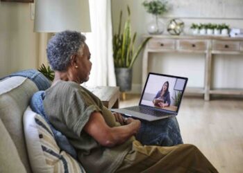 Is ‘coaching’ a shortcut to mental health care? Not so fast − here are key differences