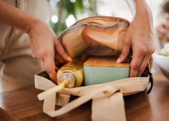 ‘So much mental load’: Mothers speak about school lunches