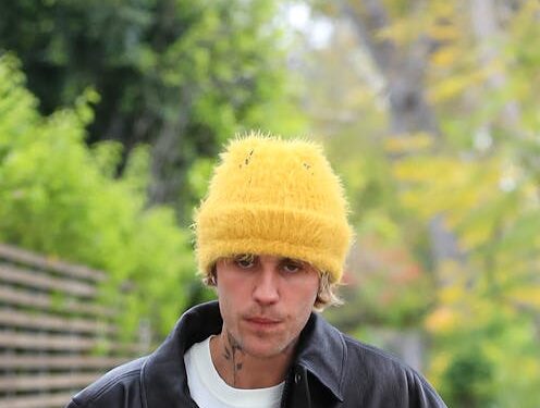 Men are carrying the brunt of the ‘loneliness epidemic’ amid potent societal pressures