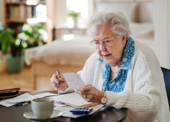 Medicare vs. Medicare Advantage: sales pitches are often from biased sources, the choices can be overwhelming and impartial help is not equally available to all