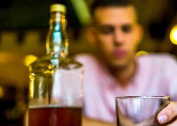 Even 1 drink a day elevates your cancer risk – an expert on how alcohol affects the body breaks down a new government report