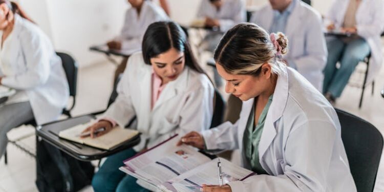 When doctors don’t believe their patients’ pain – experts explain the all-too-common experience of medical gaslighting