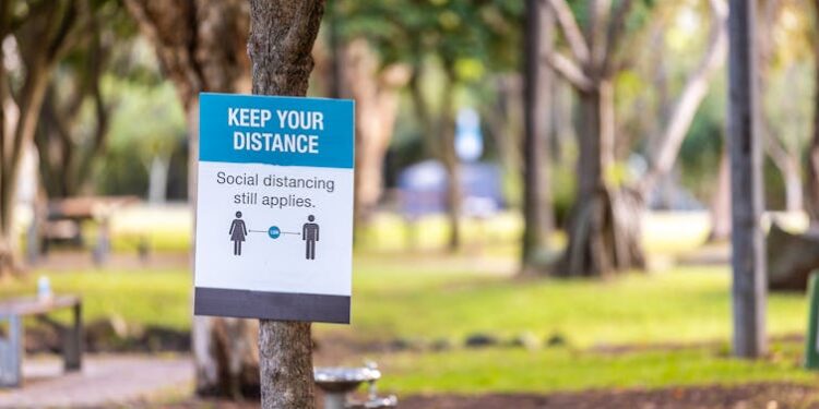 Touch can comfort and heal, but also harm − a psychologist explains why gestures don’t always land as intended