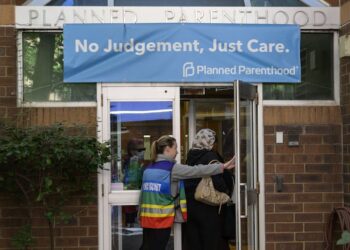 Conservatives notch 2 victories in their fight to deny Planned Parenthood federal funding through Medicaid