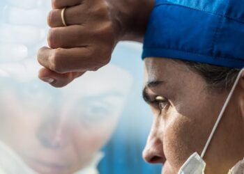 Doctors are joining unions in a bid to improve working conditions and raise wages in a stressful health care system