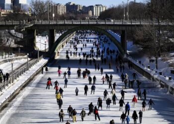 4 research-backed ways to beat the winter blues in the colder months