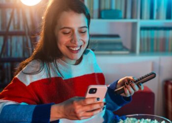 Why ‘unwinding’ with screens may be making us more stressed – here’s what to try instead
