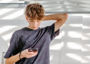 ‘It’s the most urgent public health issue’: Dr Rangan Chatterjee on screen time, mental health – and banning social media until 18