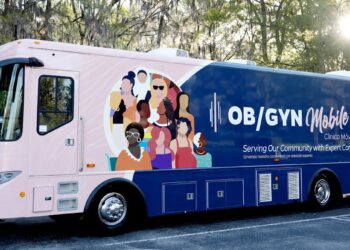 Mobile clinics offer a practical way to improve health care access in maternity care deserts