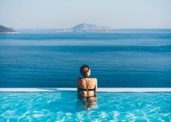 A £350 swimming pool fee ruined our easyJet holiday