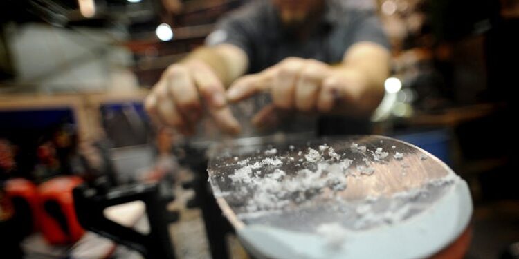 PFAS in ski wax: Despite bans, these forever chemicals linger in wax rooms, study shows – so does their health risk