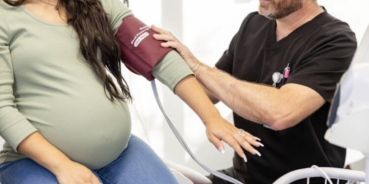 Preeclampsia rates in minority communities shed light on the social roots of maternal health disparities