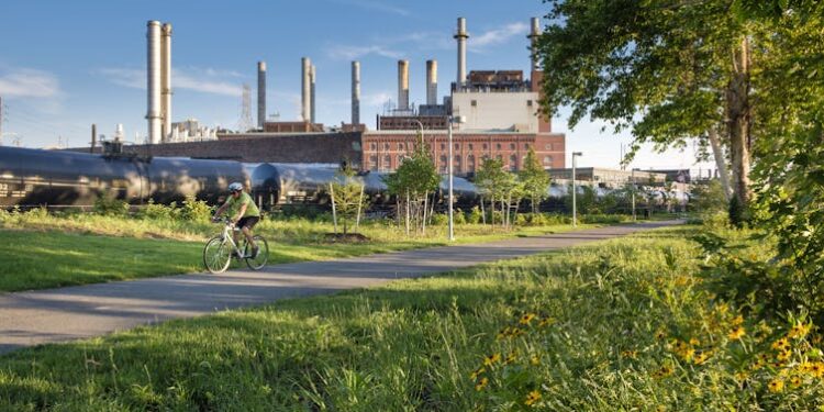 Philadelphia’s failing air quality hits hardest in neighborhoods near industry and highways, where asthma rates soar