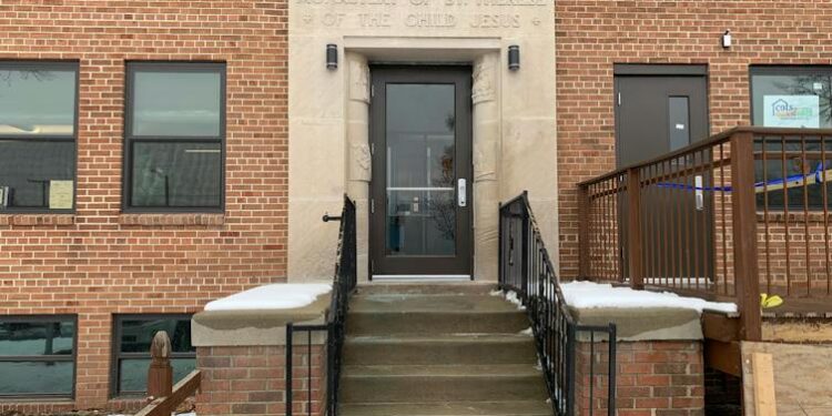 Black moms and pregnant women forced out of their homes in metro Detroit face health and safety threats