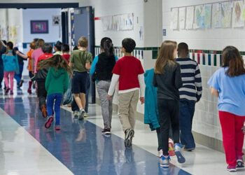 Mold and heat closed Pittsburgh-area schools – an expert explains the risks to kids