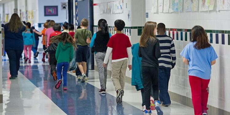Mold and heat closed Pittsburgh-area schools – an expert explains the risks to kids