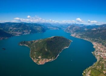 A lakeside idyll: laid-back cycling and autumn hikes on Italy’s Lake Iseo